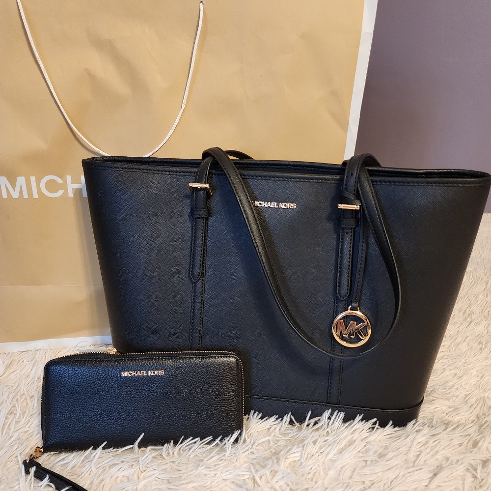 🚫SOLD 🚫Michael Kors large black Jetset PURSE ONLY (Wallet sold)
